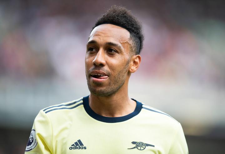 Image de Célébrités. Qui sait comment je peux entrer en contact avec Pierre-Emerick Aubameyang s'il vous plaît (e-mail ou numéro de téléphone) S'il vous plaît, qui peut me trouver un moyen d'entrer en contact avec Pierre-Emerick Aubameyang?