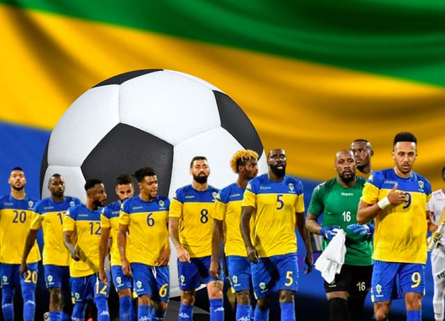 Image de Football. Le tirage au sort des éliminatoires africains pour la Coupe du monde 2026 a eu lieu, plaçant le Gabon dans le groupe F. Les 48 équipes africaines connaissent désormais leurs adversaires dans cette campagne. Les têtes de série ont été relativement épargnées par le tirage, mais des défis attendent tout de même des équipes comme l'Algérie, le Maroc, la Tunisie et le Cameroun. Le tirage au sort pour la zone Afrique se présente comme sui : Groupe A : Égypte, Burkina Faso, Guinée-Bissau, Sierra Leone, Éthiopie, Djibouti Groupe B : Sénégal, RD Congo, Mauritanie, Togo, Soudan, Soudan du Sud Groupe C : Nigéria, Afrique du Sud, Bénin, Zimbabwe, Rwanda, Lesotho Groupe D : Cameroun, Cap-Vert, Angola, Libye, Eswatini, Île Maurice Groupe E : Maroc, Zambie, Congo-Brazzaville, Tanzanie, Niger, Érythrée Groupe F : Côte d’Ivoire, Gabon, Kenya, Gambie, Burundi, Seychelle Groupe G : Algérie, Guinée, Ouganda, Mozambique, Botswana, Somalie Groupe H : Tunisie, Guinée équatoriale, Namibie, Malawi, Libéria, Sao Tomé-et-Principe Groupe I : Mali, Ghana, Madagascar, République centrafricaine, Comores, Tchad Quelles sont les chances de qualification pour les Panthères du Gabon ?