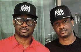 Image de Célébrités. Apparemment le chemin de P-Square et de celui de Jude Okoye, leur manager, se séparent désormais. C’est ce qui a annoncé récemment sur les réseaux Peter Okoye du groupe P-Square. Toutefois il a tenu a précisé que le groupe comprenant Peter et Paul Okoye ne se séparait pas. Les deux frères Peter et Paul décident simplement de ne plus travailler avec leur aîné Jude Okoye, leur manager.